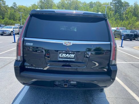 Used 2019 Cadillac Escalade Platinum AWD/4WD image 6