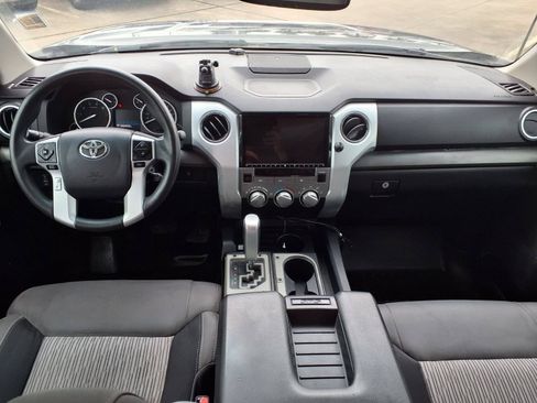 Used 2017 Toyota Tundra SR5 w/ SR5 Upgrade Package RWD image 11