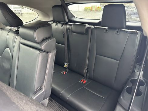 Used 2020 Toyota Highlander Limited image 15
