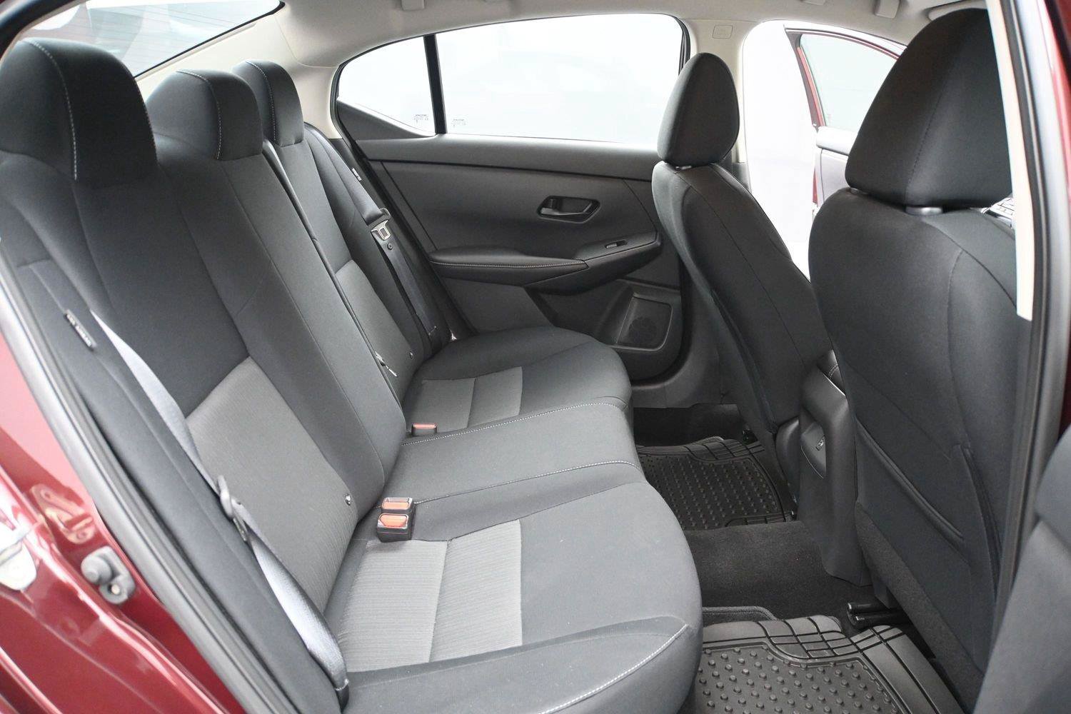 Used 2024 Nissan Sentra SV FWD image 17