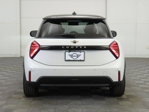 Used 2026 MINI Cooper 2-Door Hardtop FWD image 11