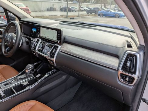 Used 2021 Kia Sorento SX Prestige image 42