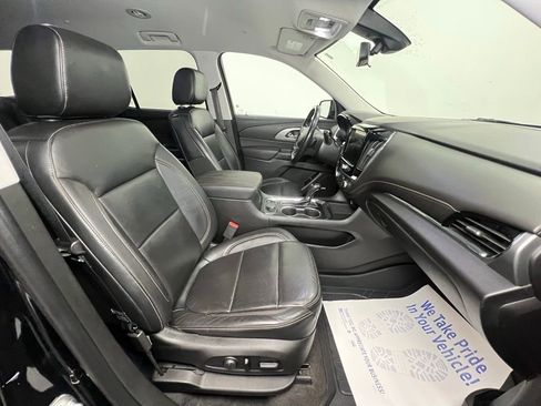 Used 2019 Chevrolet Traverse RS w/ LPO, Floor Liner Package image 10