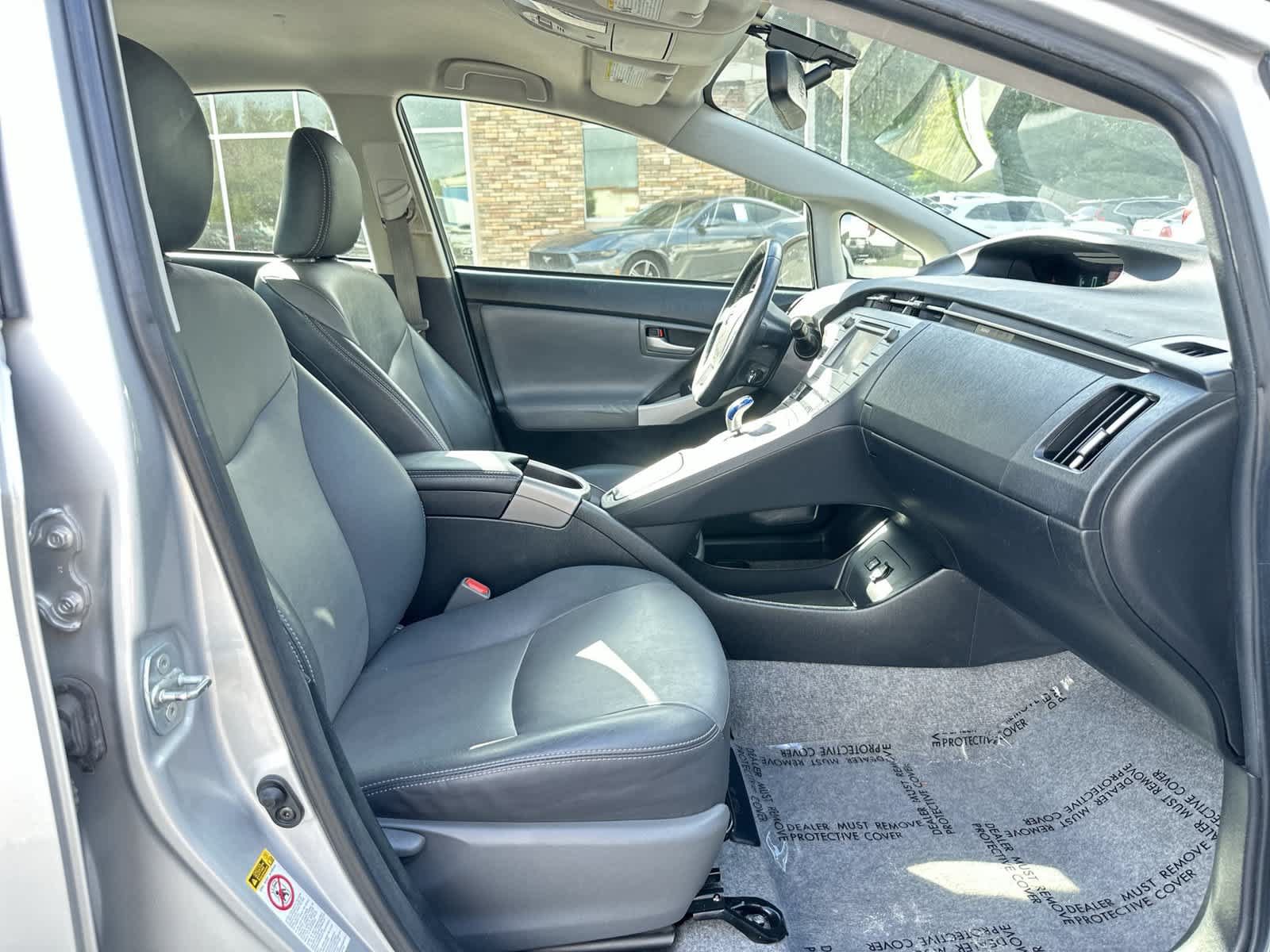Used 2015 Toyota Prius Four FWD image 17
