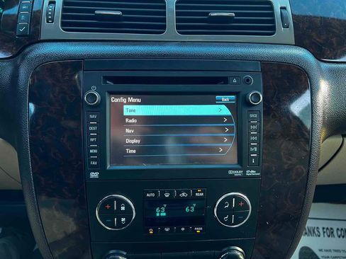 Used 2014 GMC Yukon Denali image 37