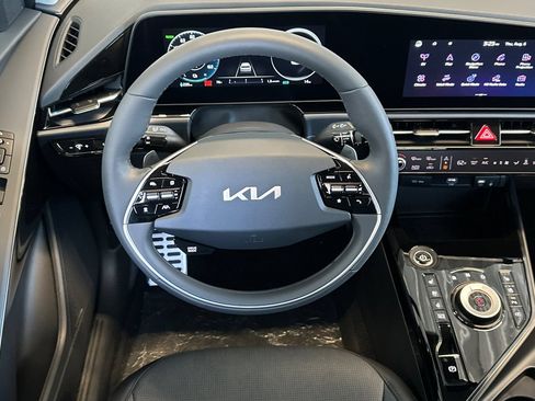 New 2026 Kia Niro Wave FWD image 14