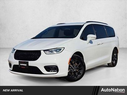 Used 2021 Chrysler Pacifica Touring w/ S Appearance Package