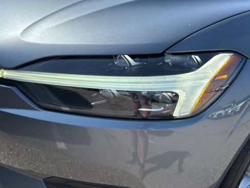 Used 2021 Volvo XC60 T5 Momentum AWD/4WD image 9