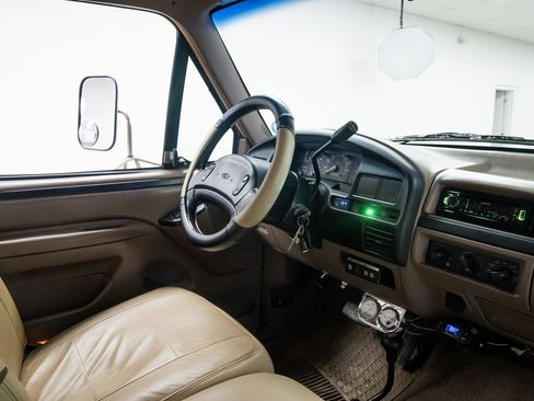 Used 1997 Ford F250 XL HD image 8