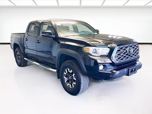 Used 2021 Toyota Tacoma TRD Off-Road image 3