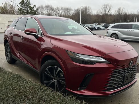 Used 2025 Lexus RX 350 Premium w/ Accessory Package (Z1) AWD/4WD image 2
