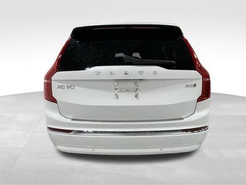 Used 2024 Volvo XC90 B5 Plus w/ Protection Package Premier image 9