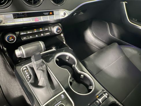 Used 2019 Kia Stinger RWD image 25