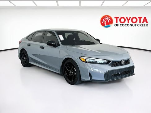 Used 2025 Honda Civic Sport image 1