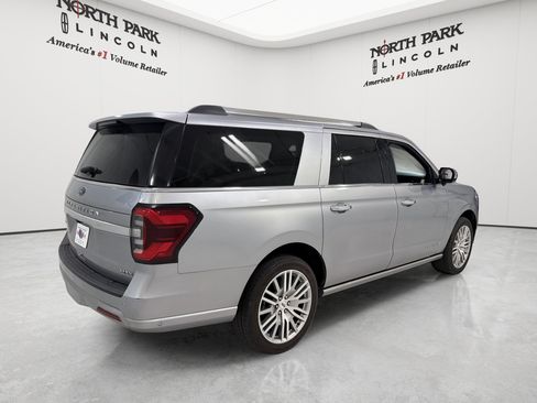 Used 2024 Ford Expedition Max Platinum AWD/4WD image 5