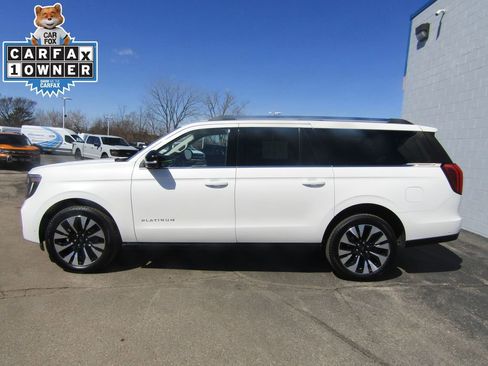 Used 2025 Ford Expedition Max Platinum w/ Driver's Package image 2