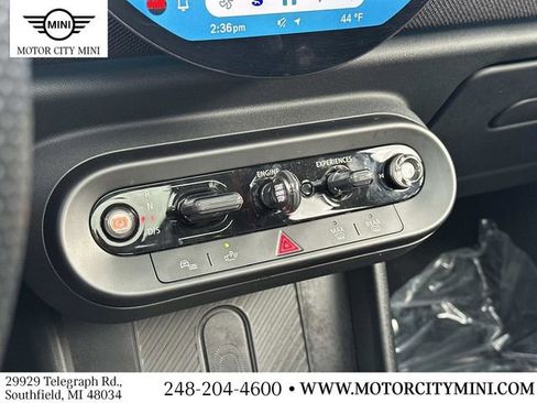 Certified 2025 MINI Cooper S image 32