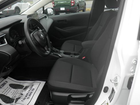 Used 2025 Toyota Corolla LE image 15