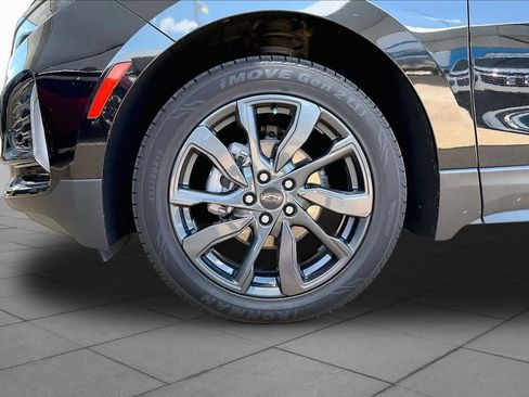 Used 2022 Chevrolet Equinox RS w/ LPO, Floor Liner Package AWD/4WD image 11