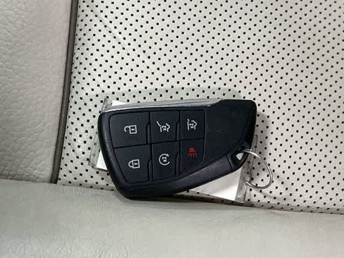 Used 2021 GMC Yukon XL Denali w/ Denali Premium Package RWD image 32