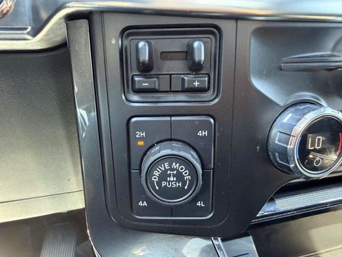 Used 2021 Ford F150 Lariat w/ Equipment Group 502A High AWD/4WD image 20