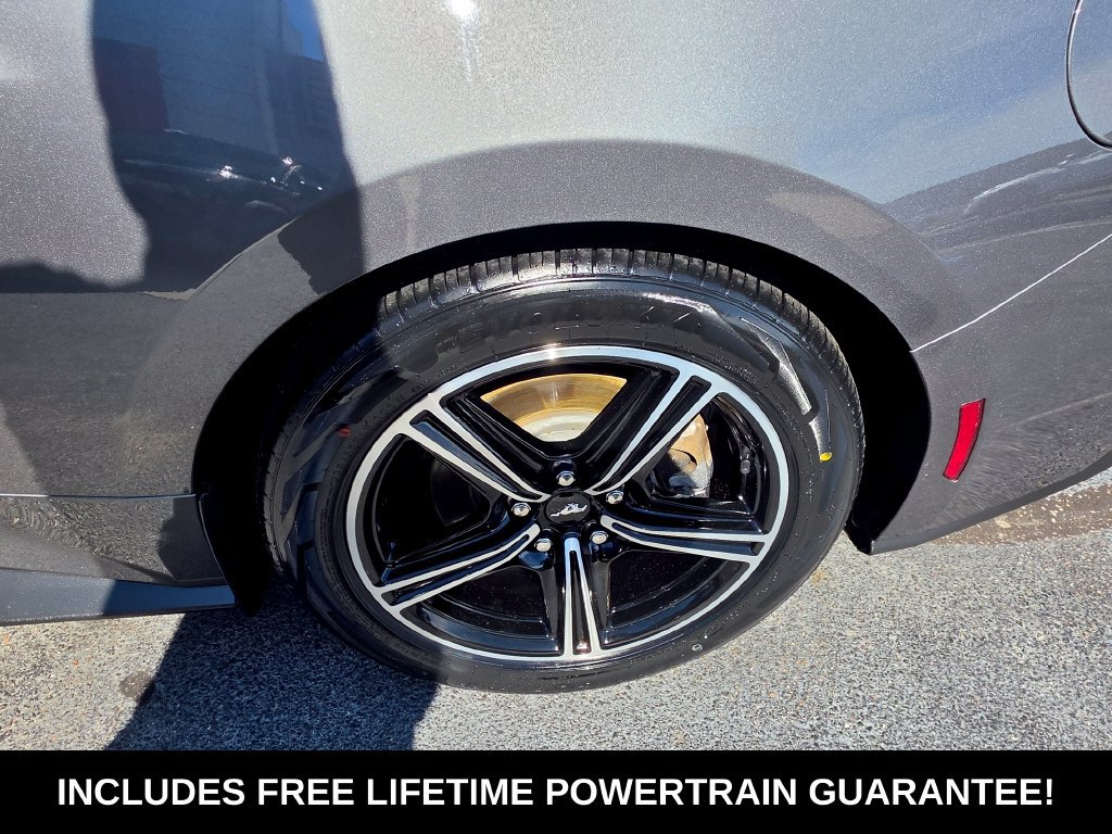 Used 2025 Ford Mustang Coupe RWD image 10