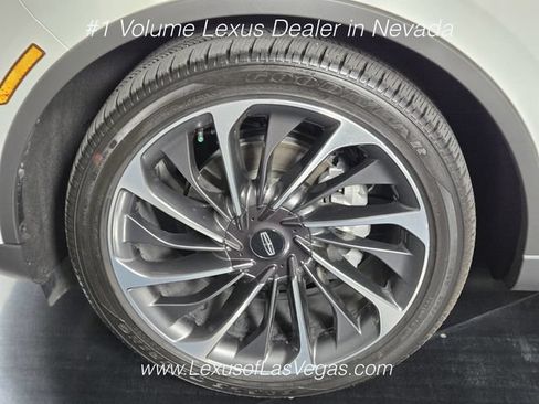 Used 2026 Lincoln Aviator Reserve AWD/4WD image 12