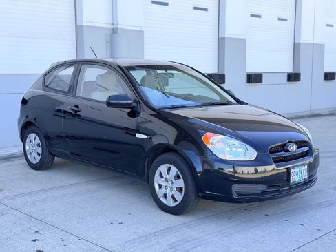 Used 2011 Hyundai Accent GS w/ Premium Pkg 3 FWD image 7