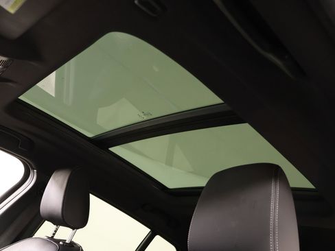 Used 2023 BMW X2 sDrive28i w/ M Sport Package image 15