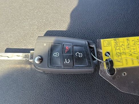 Used 2021 Volkswagen Atlas Cross Sport S image 28