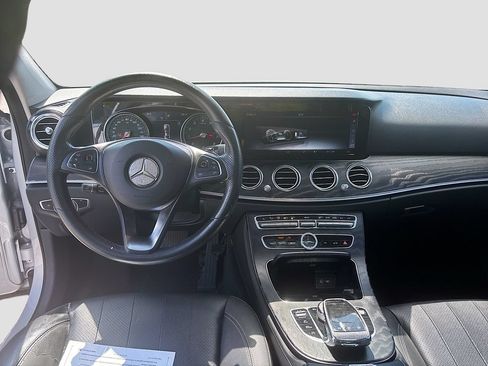 Used 2018 Mercedes-Benz E 300 image 39