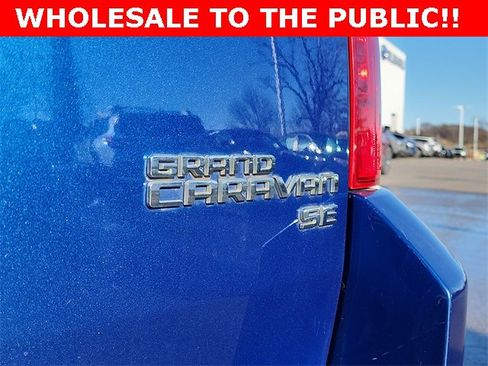 Used 2010 Dodge Grand Caravan SE w/ Climate Group image 5