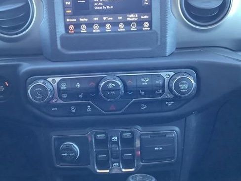Certified 2019 Jeep Wrangler Unlimited Sport S AWD/4WD image 20