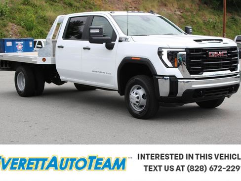 Used 2025 GMC Sierra 3500 Pro w/ Convenience Package AWD/4WD image 1