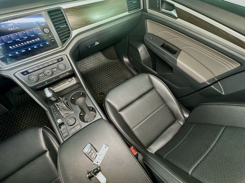 Used 2021 Volkswagen Atlas SE image 11