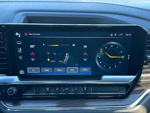 Used 2024 Chevrolet Silverado 3500 LT w/ Convenience Package image 26