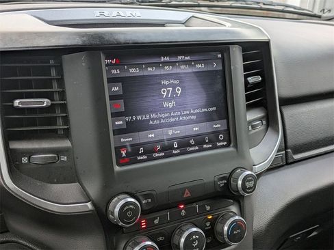 Used 2019 RAM 1500 Big Horn image 24