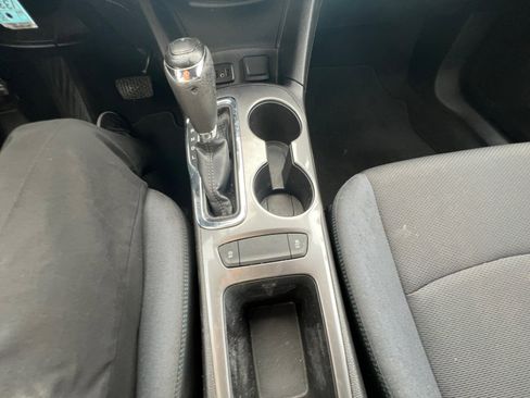 Used 2019 Chevrolet Cruze LT image 17