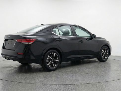 Used 2025 Nissan Sentra SV FWD image 9