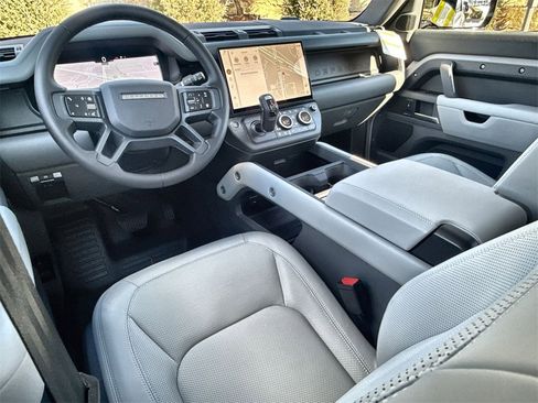 Used 2026 Land Rover Defender 110 S image 13