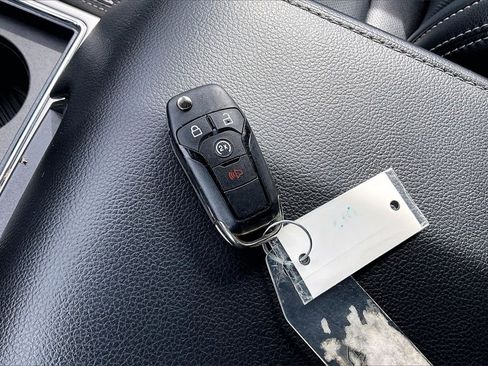 Certified 2020 Ford F250 Lariat w/ Lariat Value Package image 36