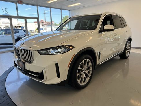 Used 2024 BMW X5 xDrive40i w/ Premium Package image 73
