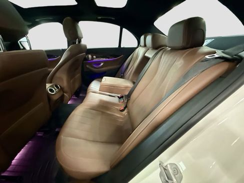 Used 2017 Mercedes-Benz E 300 4MATIC image 25