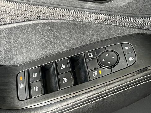 Used 2021 Nissan Rogue SV FWD image 17