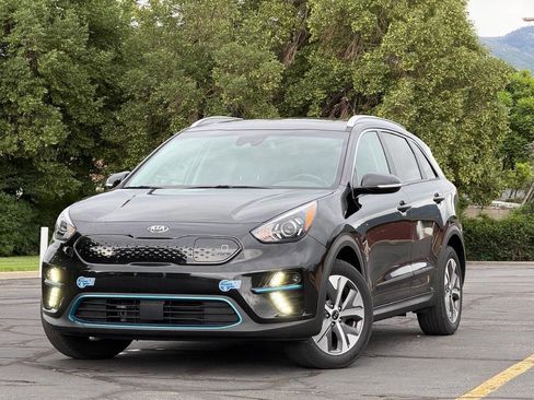 Used 2020 Kia Niro EX Premium FWD image 1