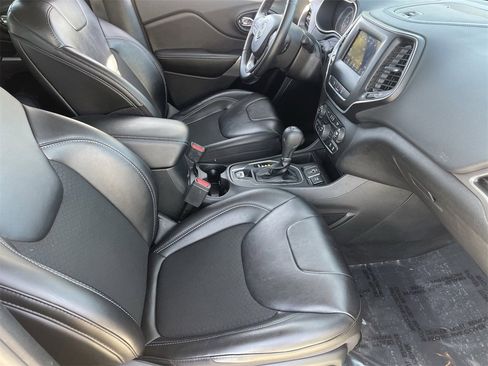 Used 2021 Jeep Cherokee Latitude Plus image 9