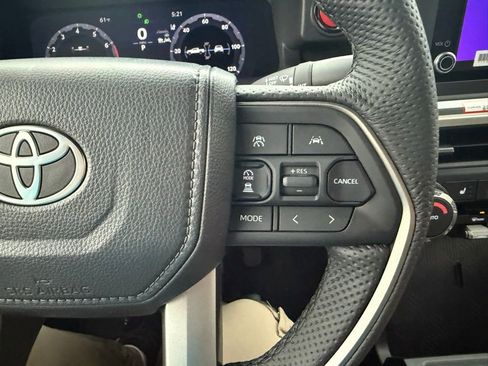 New 2025 Toyota Tacoma TRD Off-Road AWD/4WD image 17