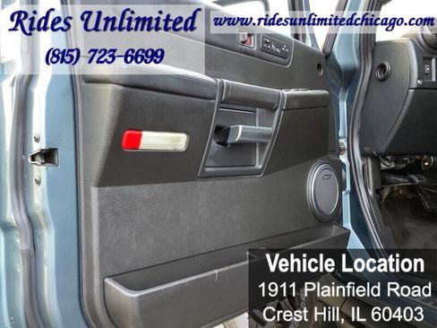 Used 2005 HUMMER H2 SUT w/ Preferred Equipment Group image 12