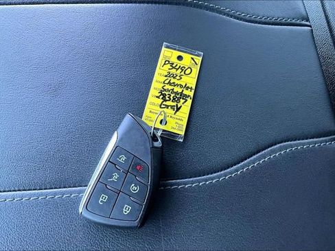 Used 2025 Chevrolet Suburban Z71 AWD/4WD image 36