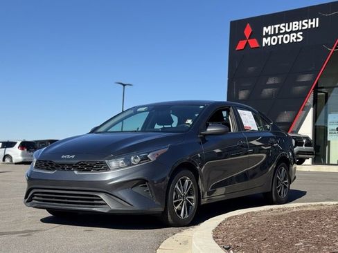 Used 2024 Kia Forte LXS image 7